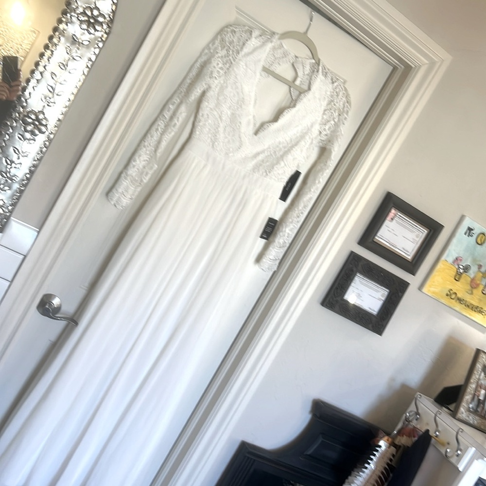 New Beautiful wedding gown